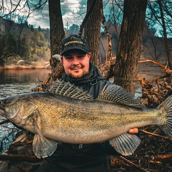 Instagram @thebestangler