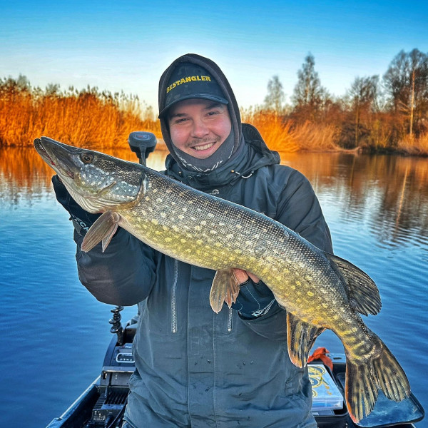 Instagram @thebestangler